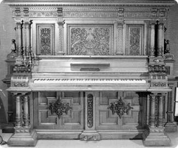 Loefberg-JP-praktpiano-01.jpg Loefberg-JP-praktpiano-01.jpg